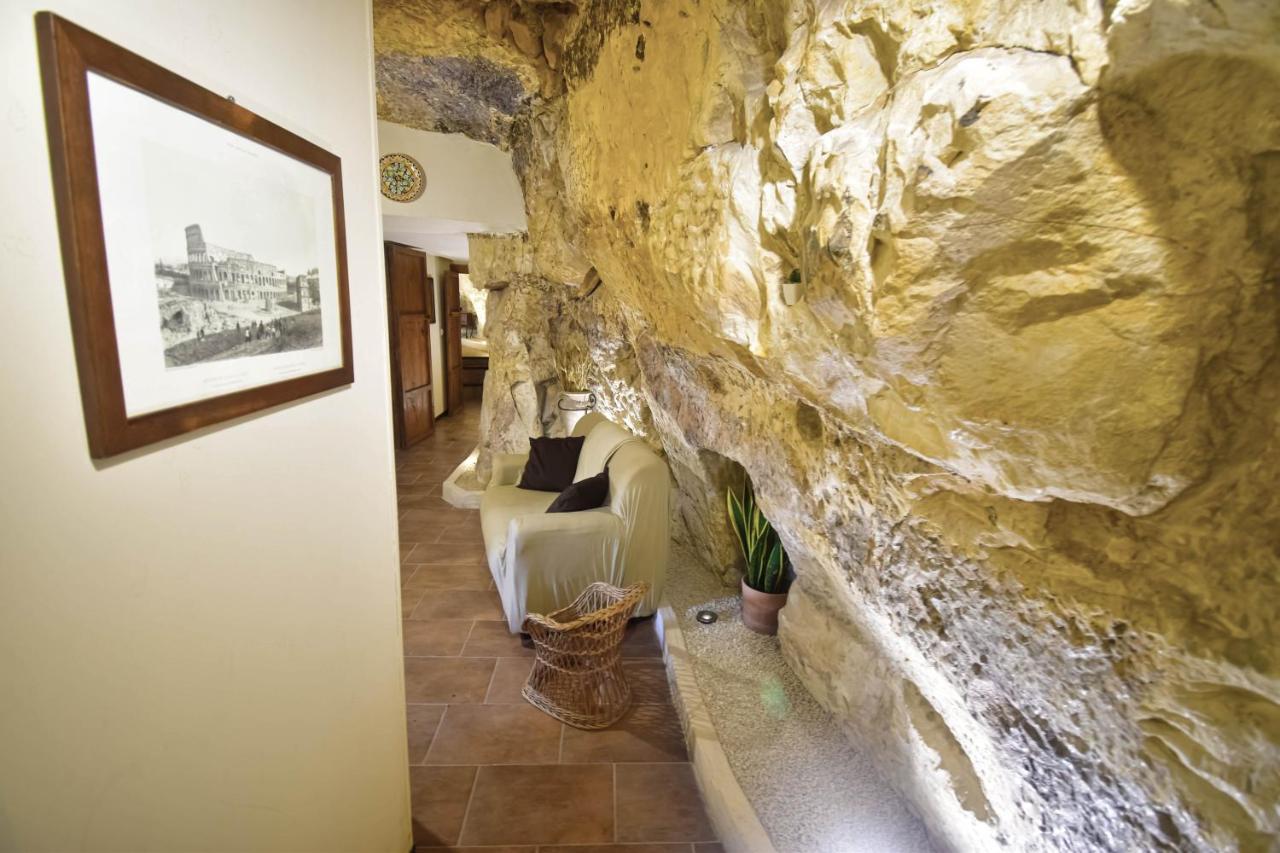Domum In Petra Casa Nella Roccia Self Check - In Villa Modica Exterior foto