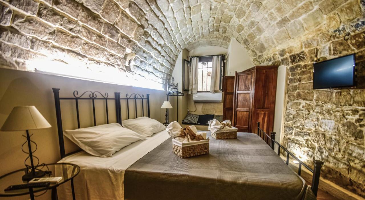Domum In Petra Casa Nella Roccia Self Check - In Villa Modica Exterior foto